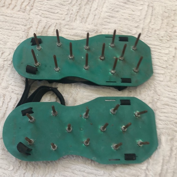 Lawn Aerator Shoes with Hook & Loop Straps - Picture 9 of 16